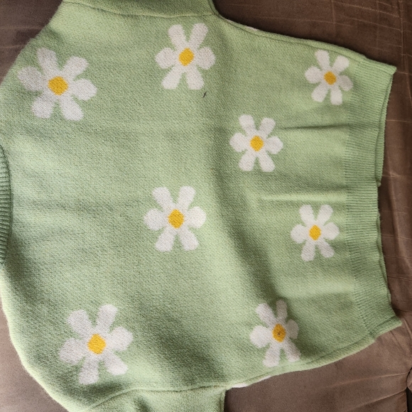 Daisy Cardigan Sweater, Pretty  Green - Picture 4 of 6